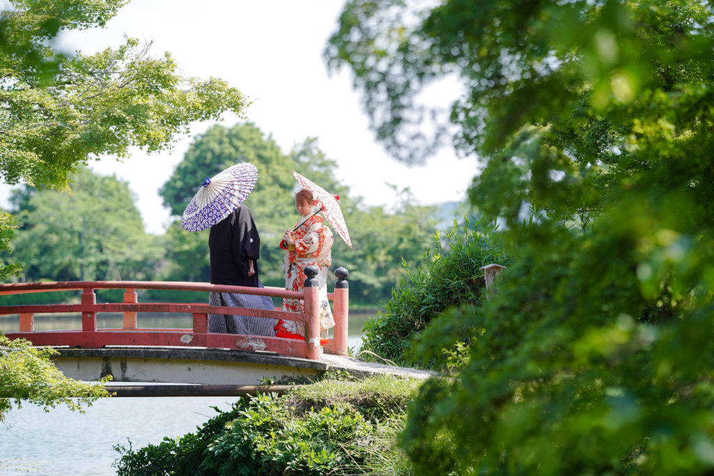 大覚寺の新緑時期に婚礼前撮り