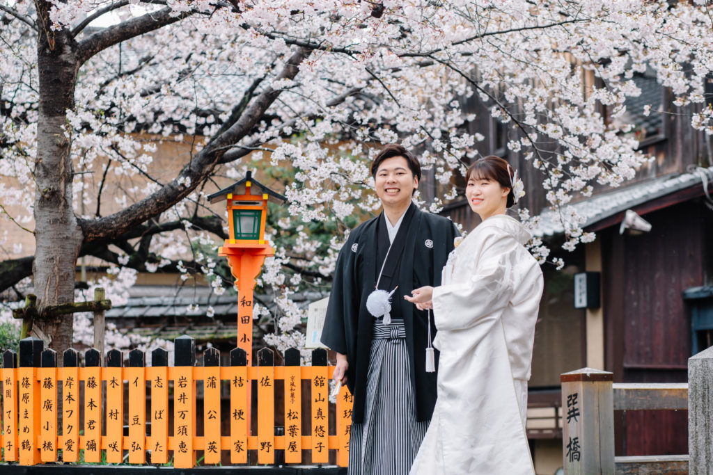 京都祇園の桜時期の和装前撮りの様子