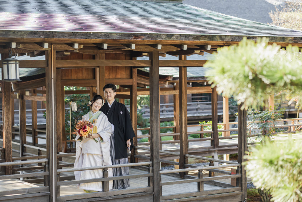 京都大覚寺の廊下で撮影する和装前撮り