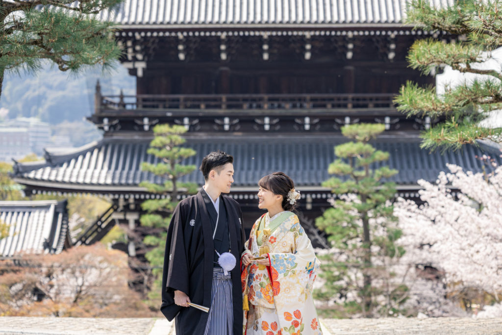 桜と建物が映える金戒光明寺前撮り