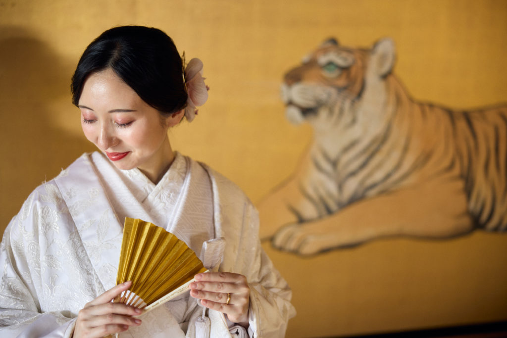 虎の襖を背景にした京都金戒光明寺前撮り