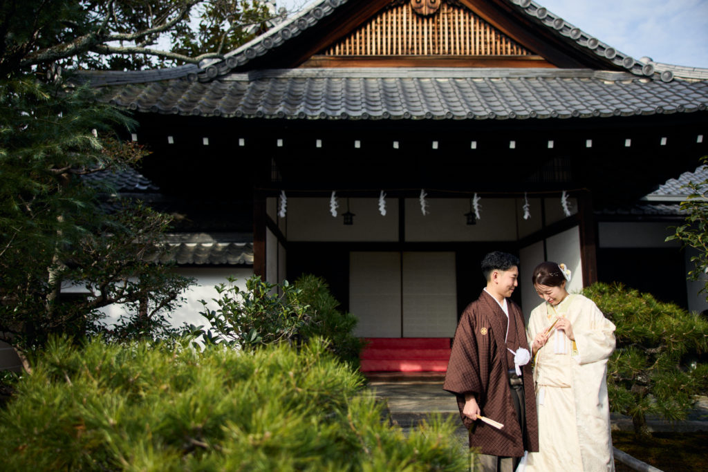 雨の日に撮影する立本寺前撮り