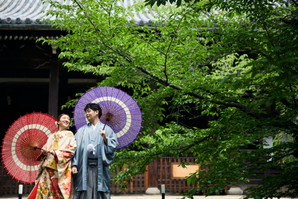 境内で撮影する京都立本寺前撮り