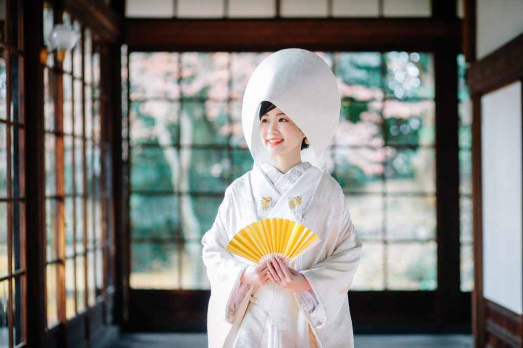 廊下ショットが人気の立本寺和装前撮り